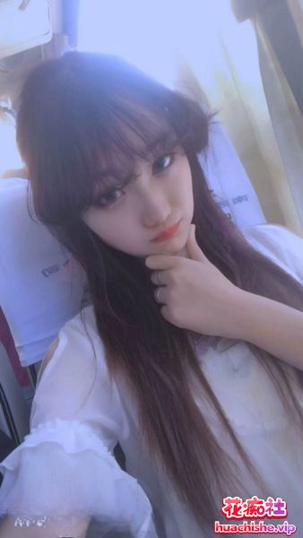 泄密流出❤️篮球场泡到个清纯大一新生